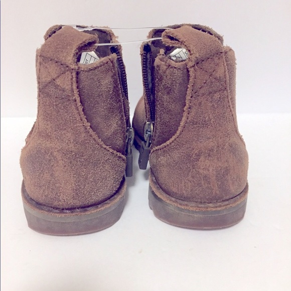 UGG - Picture 4 of 7